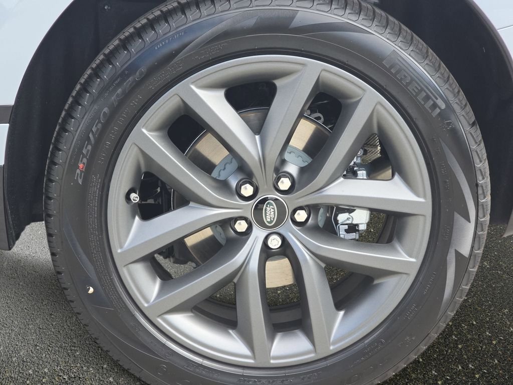 New 2026 Arroios Grey Land Rover Dynamic SE image 34