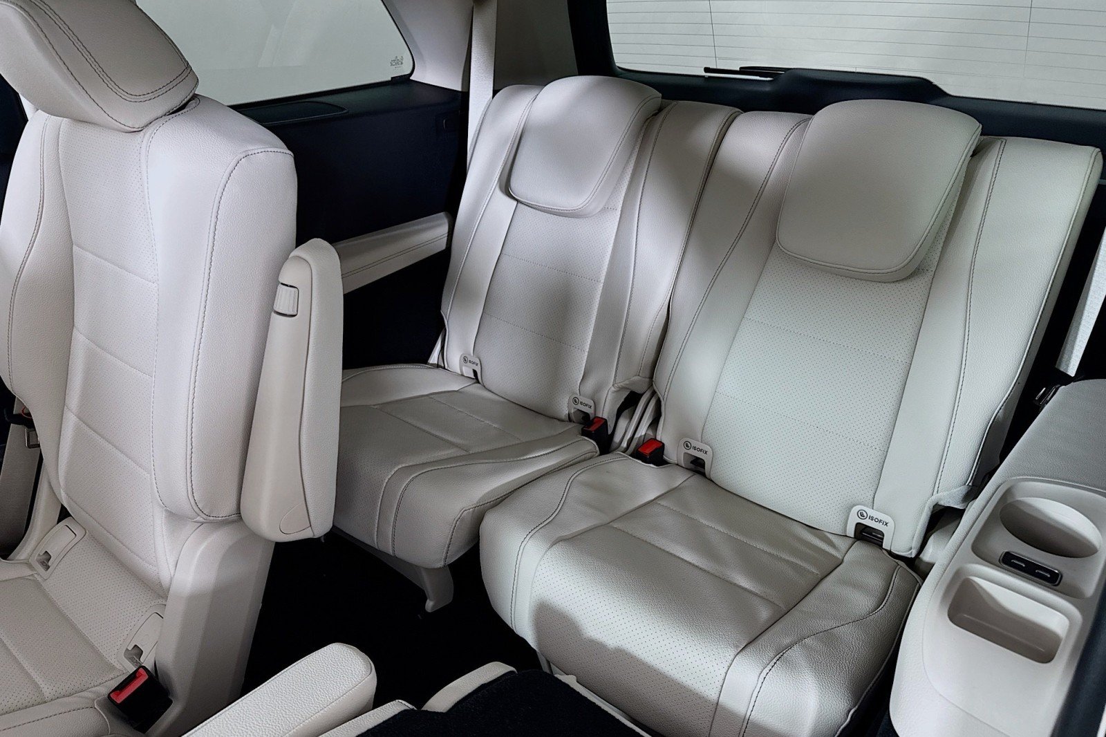 New 2026 Polar White Mercedes-Benz GLS 450 4MATIC® SUV image 8