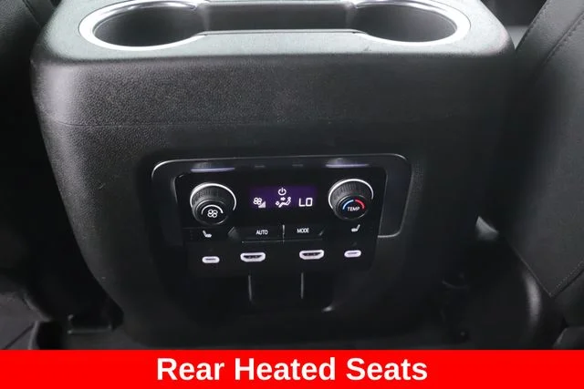 Used 2024 Silver Chevrolet Z71 image 31