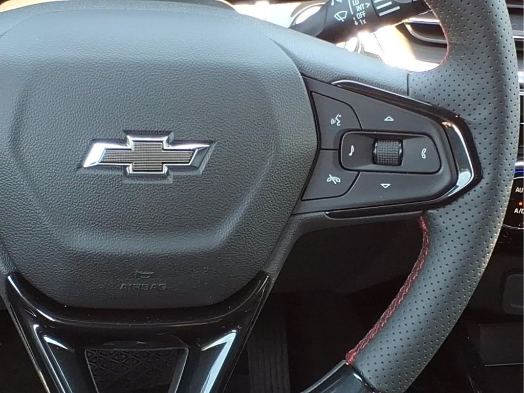 New 2026 Mosaic Black Metallic Chevrolet 2RS image 8