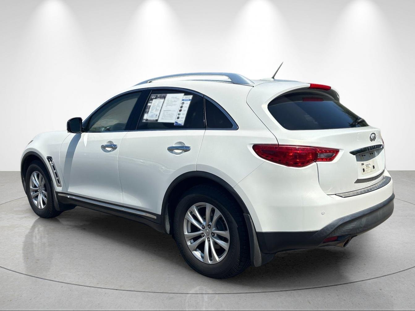 Used 2013 Moonlight White INFINITI Base image 3