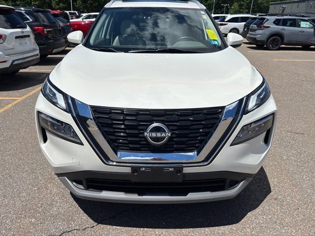 Used 2023 Pearl White Tricoat Nissan SV image 2