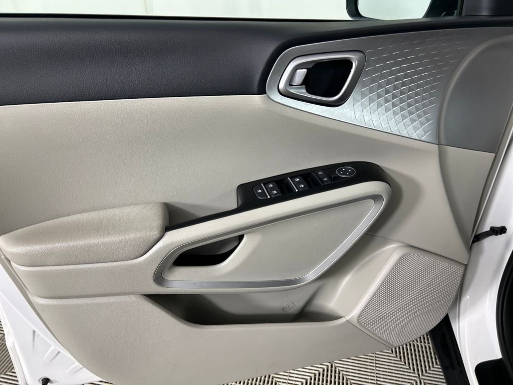 Used 2023 White Kia LX image 11