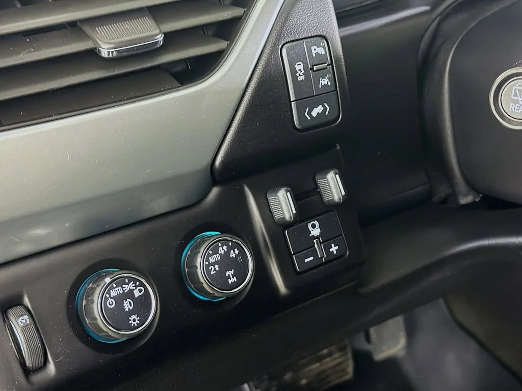 Used 2016 Tungsten Metallic Chevrolet LT image 11