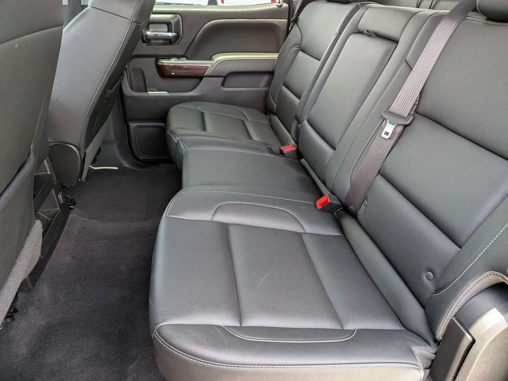 Used 2018 Black GMC SLT image 28