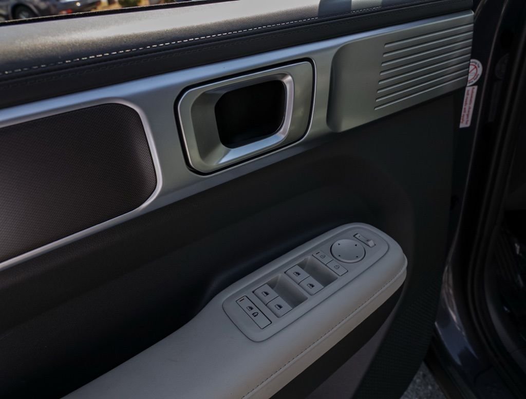 Used 2025 Gray Hyundai SEL image 13