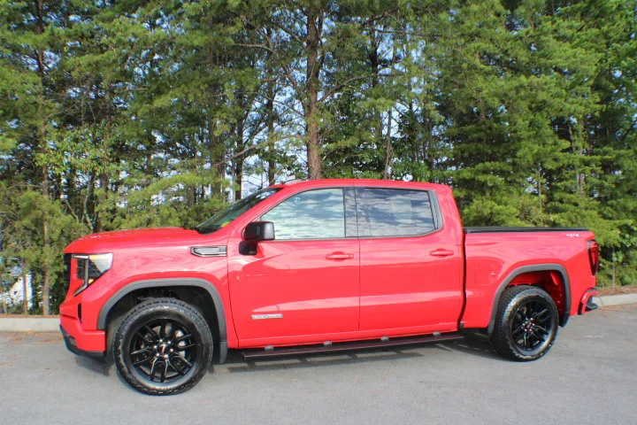 Certified Used 2024 Cardinal Red GMC Elevation image 4