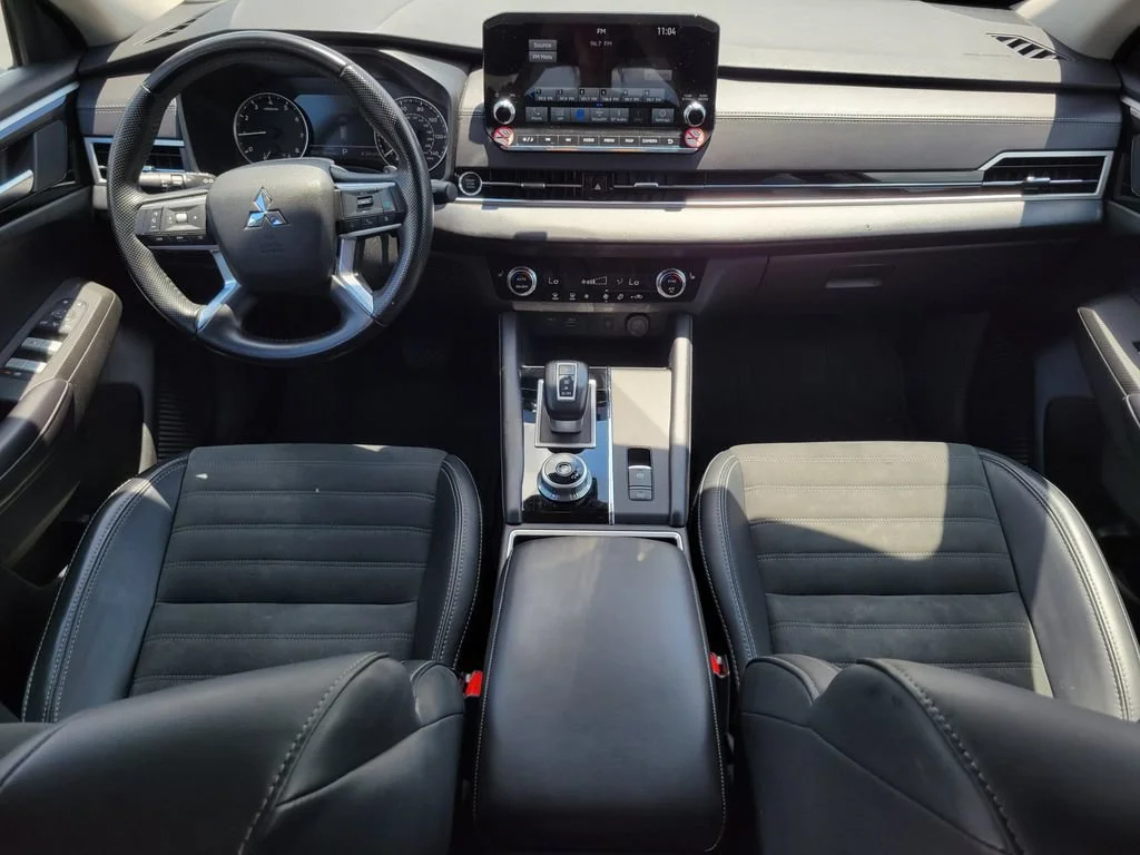 Used 2024 Black Mitsubishi SE image 17