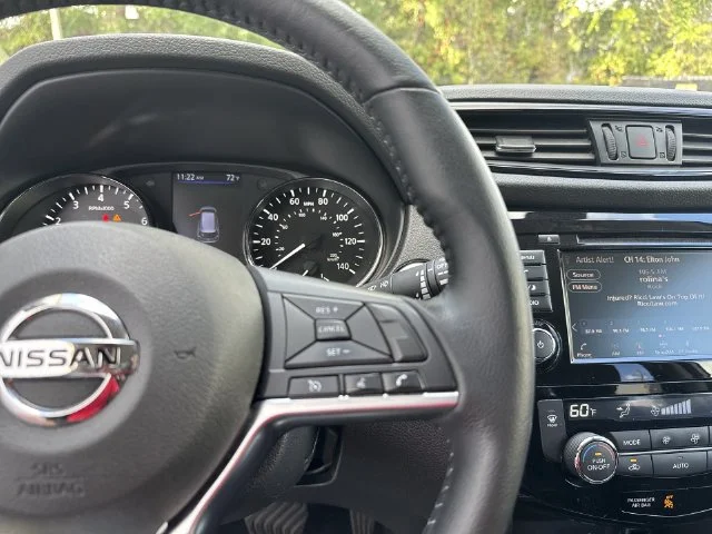 Used 2020 Silver Nissan SV image 17