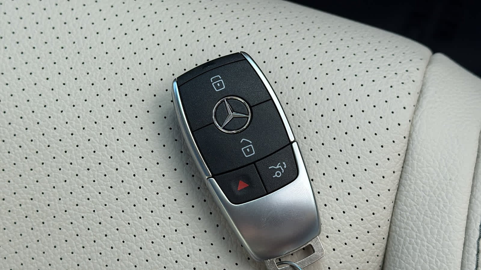 New 2026 Obsidian Black Metallic Mercedes-Benz GLE 450 image 39