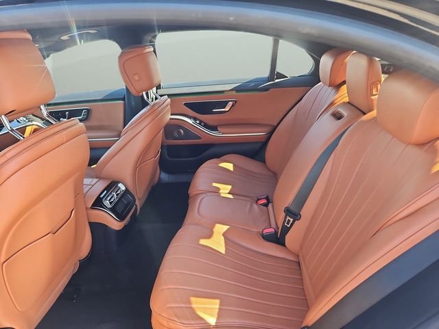 Used 2022 Black Mercedes-Benz S 500 image 31