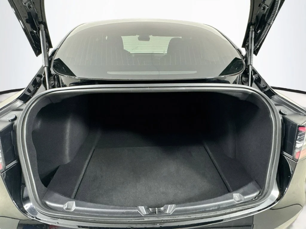 Used 2019 Solid Black Tesla Long Range image 32
