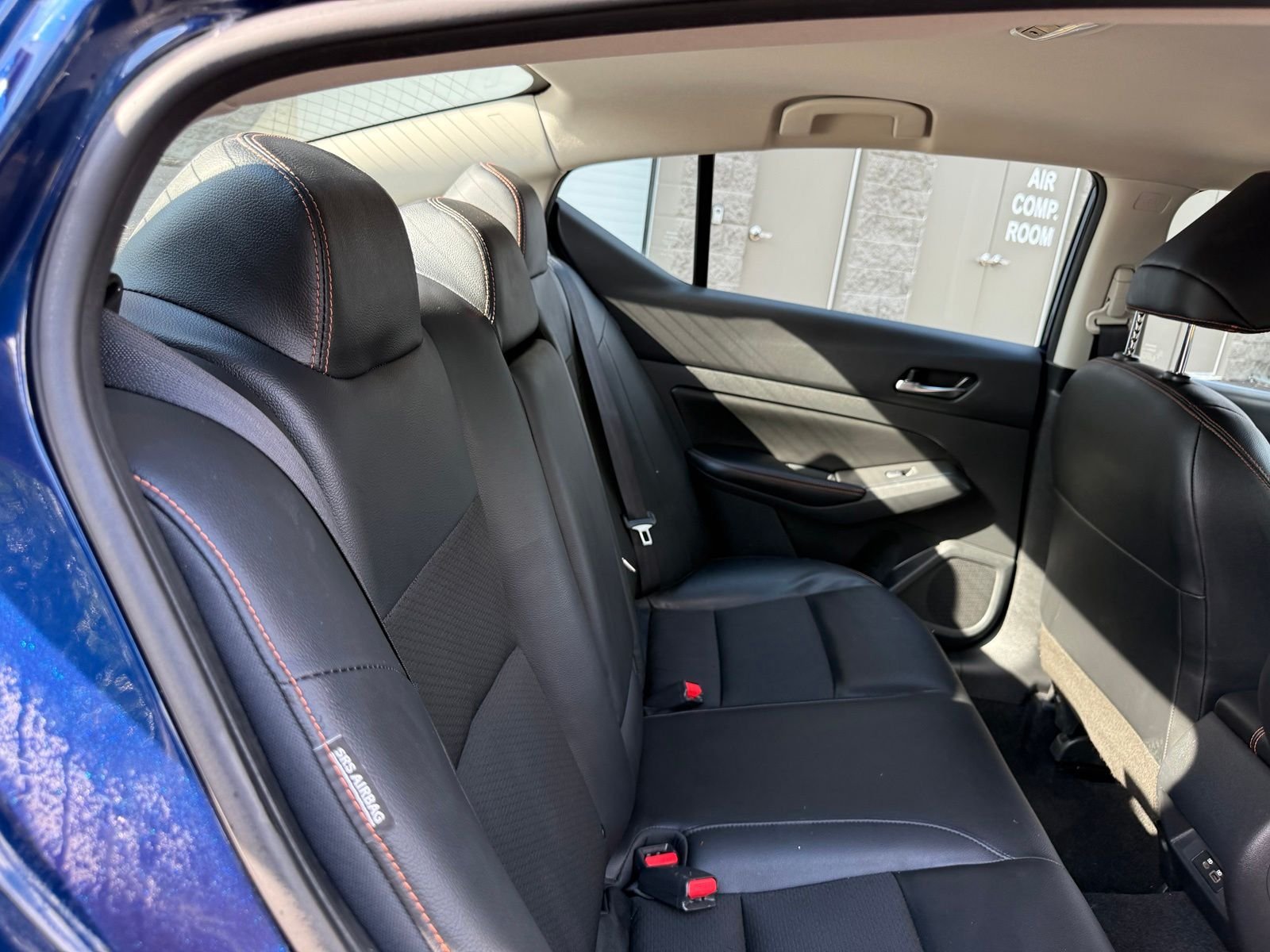 Used 2022 Blue Nissan 2.5 SR image 25