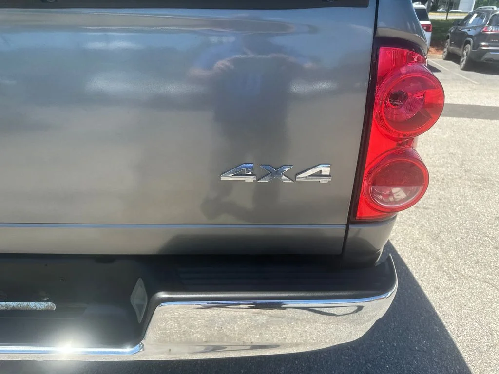 Used 2008 Gray Dodge SLT image 43