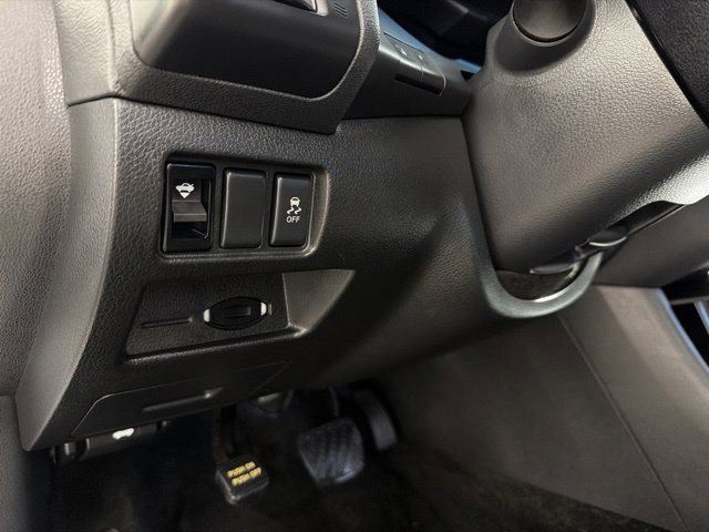 Used 2011 White Nissan 2.5 S image 12