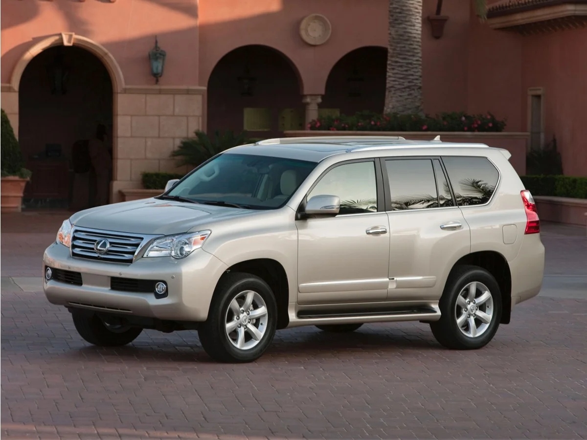 Used 2012 Pearl Lexus 460 image 1