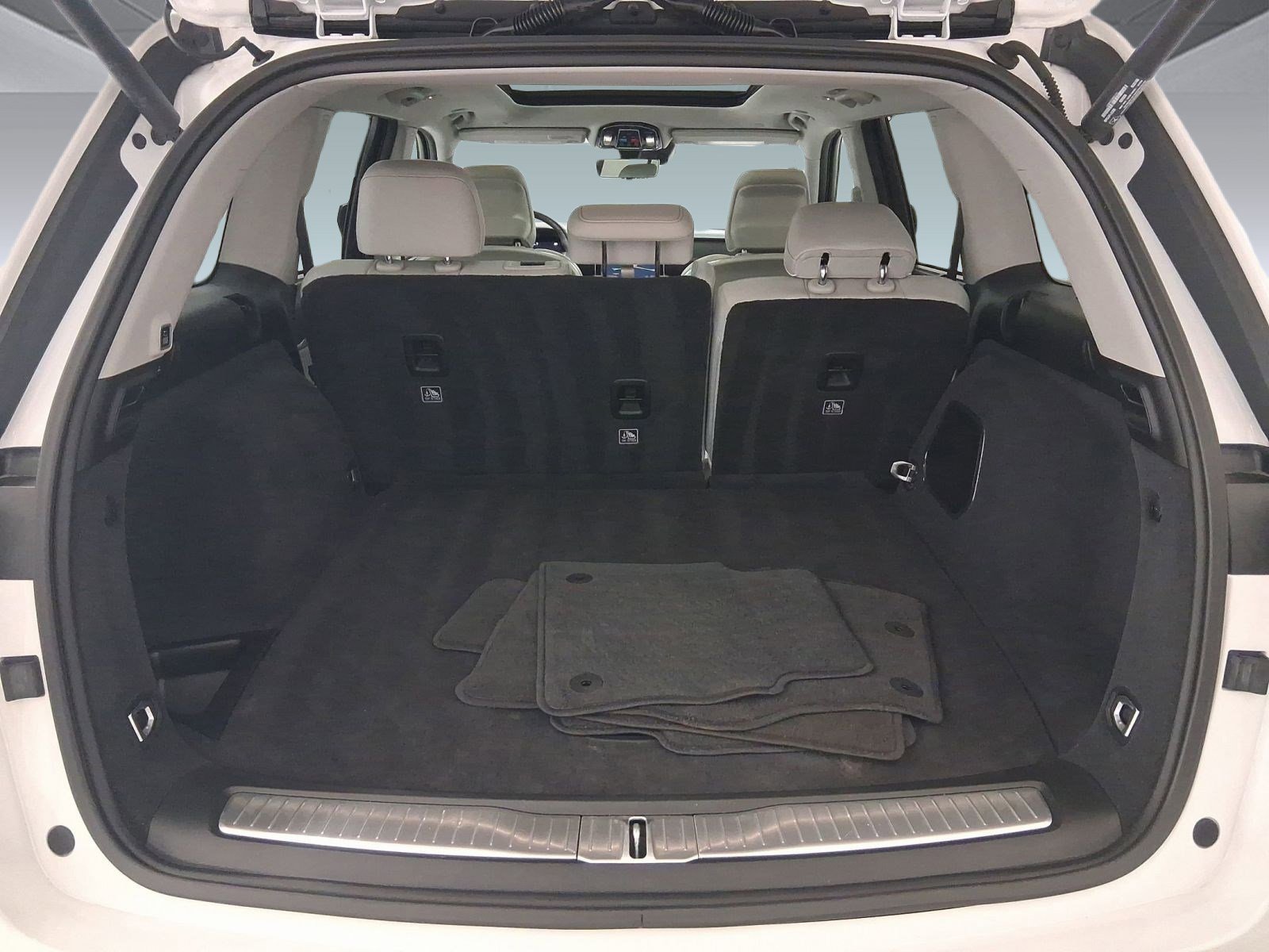 2023 Jeep Grand Cherokee Overland - Photo 31