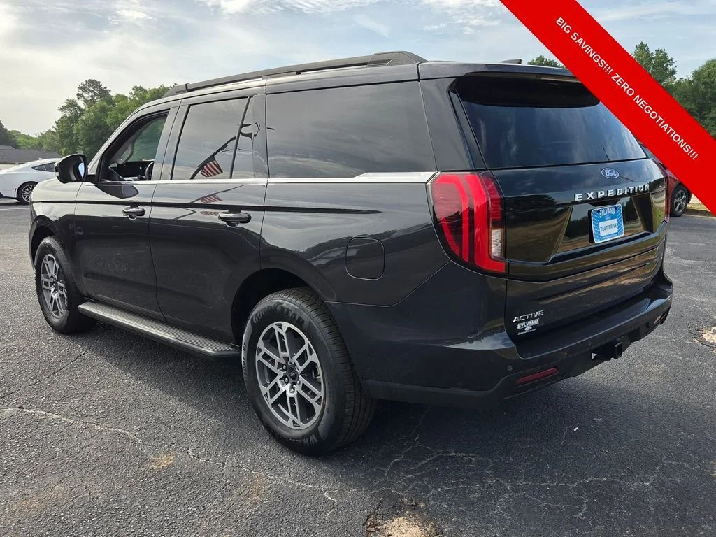 New 2026 Dark Matter Gray Metallic Ford Active image 8