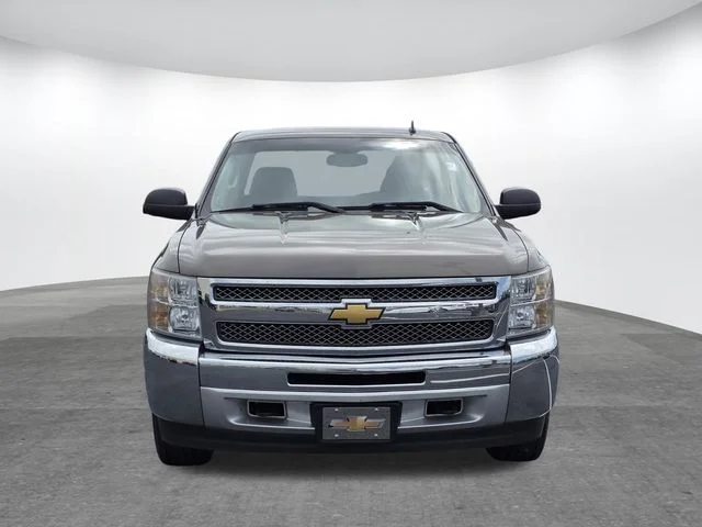 Used 2012 Gray Chevrolet LT image 2