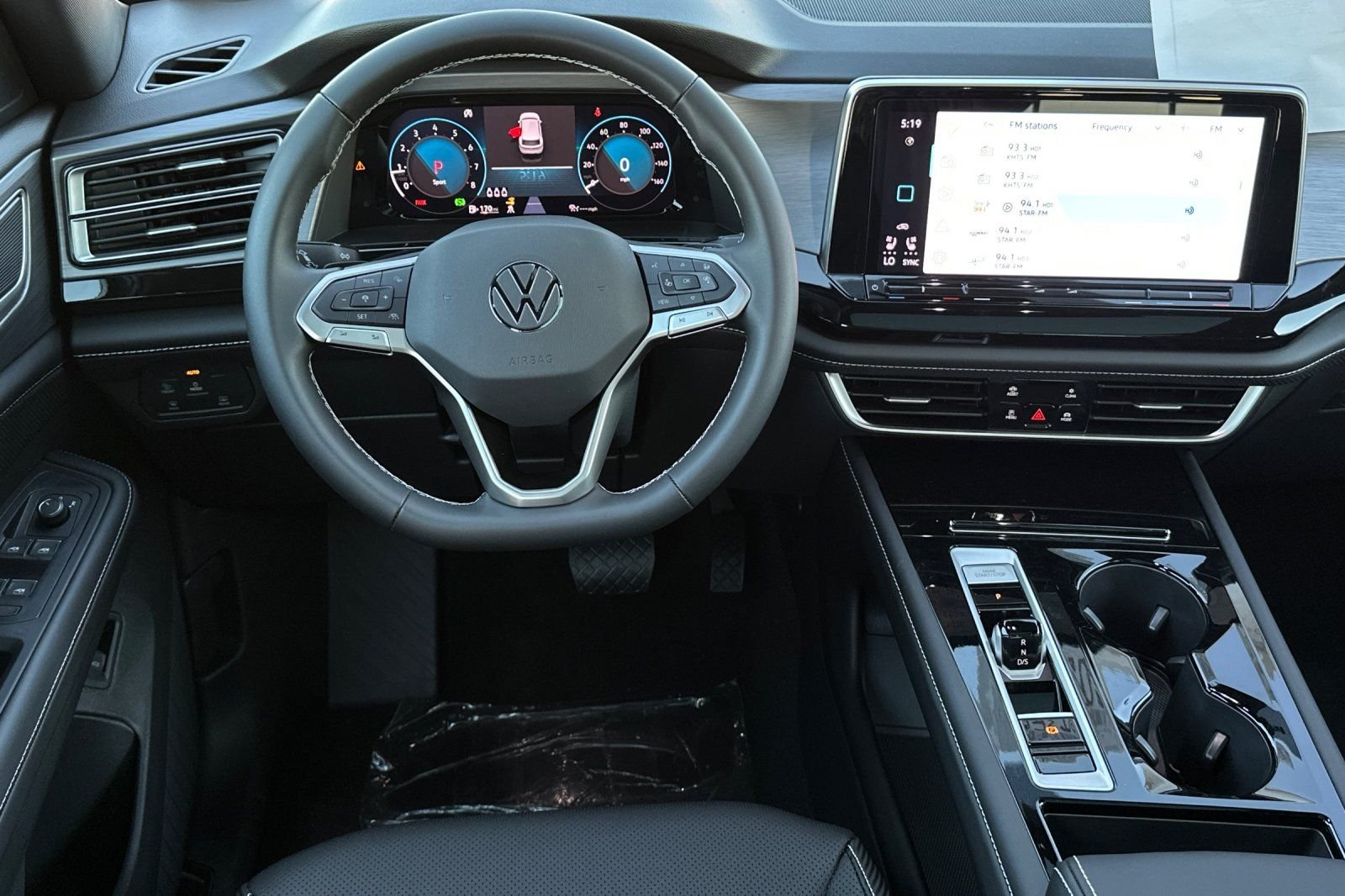 New 2026 Silver Mist Metallic Volkswagen 2.0T SE w/Technology image 14