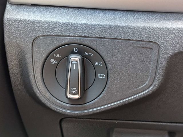 Certified Used 2022 Silver Volkswagen SEL image 28