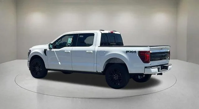 New 2026 Star White Metallic Tri-Coat Ford Platinum® image 25