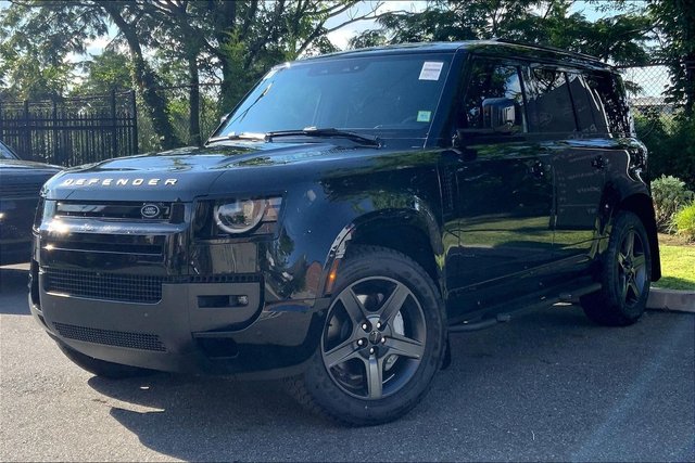 2026 Land Rover Defender 110 X-Dynamic SE