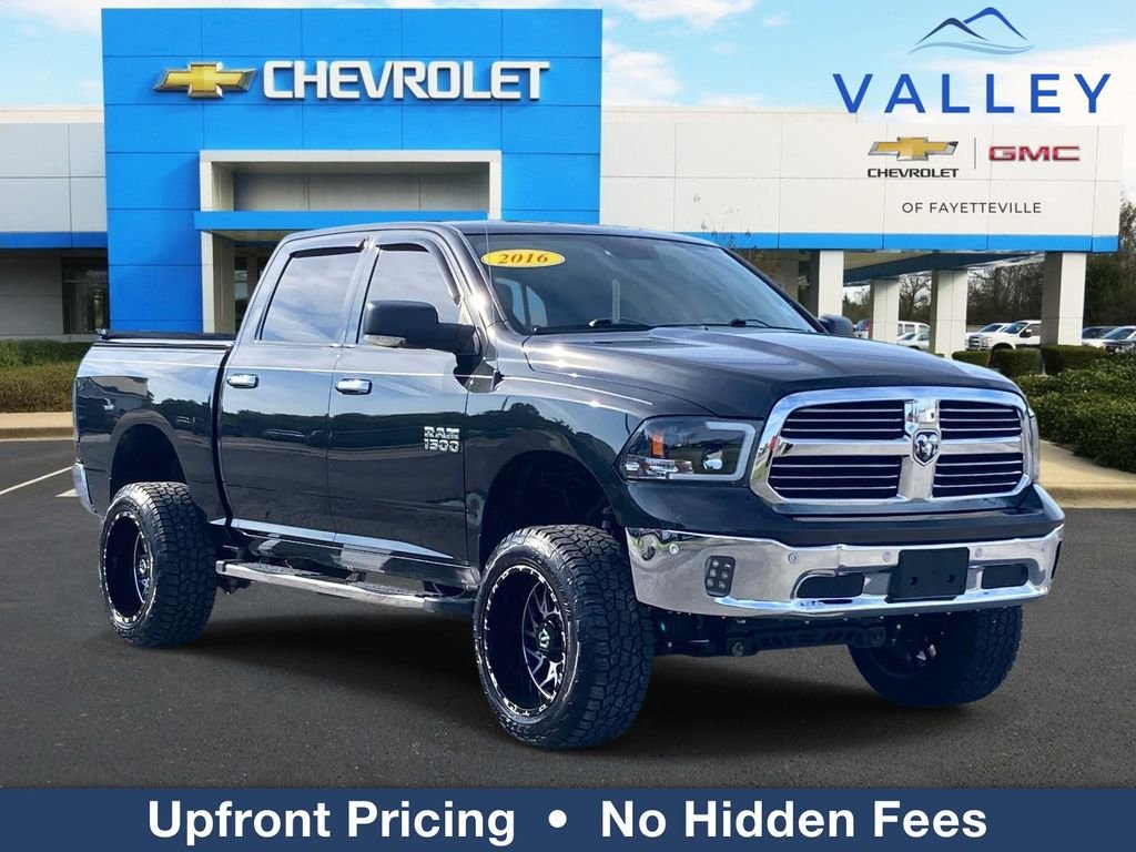 2016 RAM 1500 Big Horn 4x4 Crew Cab 5'7's photo