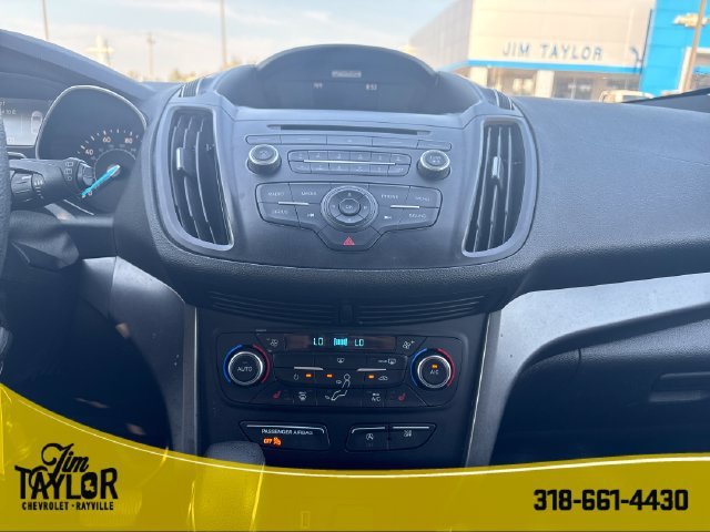 Used 2018 White Ford SE image 18
