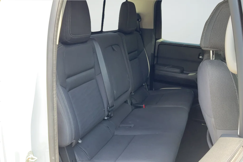 2022 Nissan Frontier SV - Photo 21