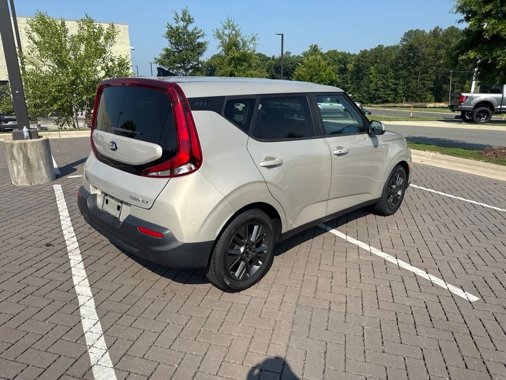 Used 2020 Gold Kia EX image 7