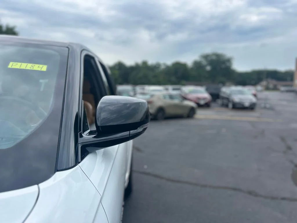 Used 2025 White Jeep Summit Reserve image 36
