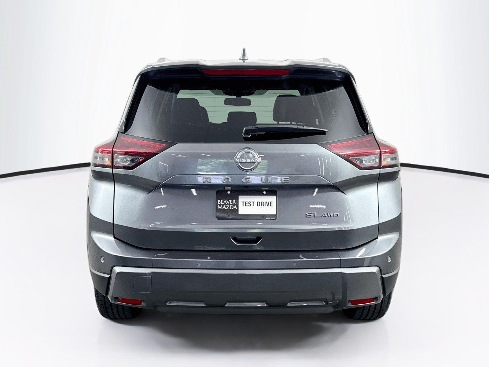 Used 2026 Gun Metallic Nissan SL image 11