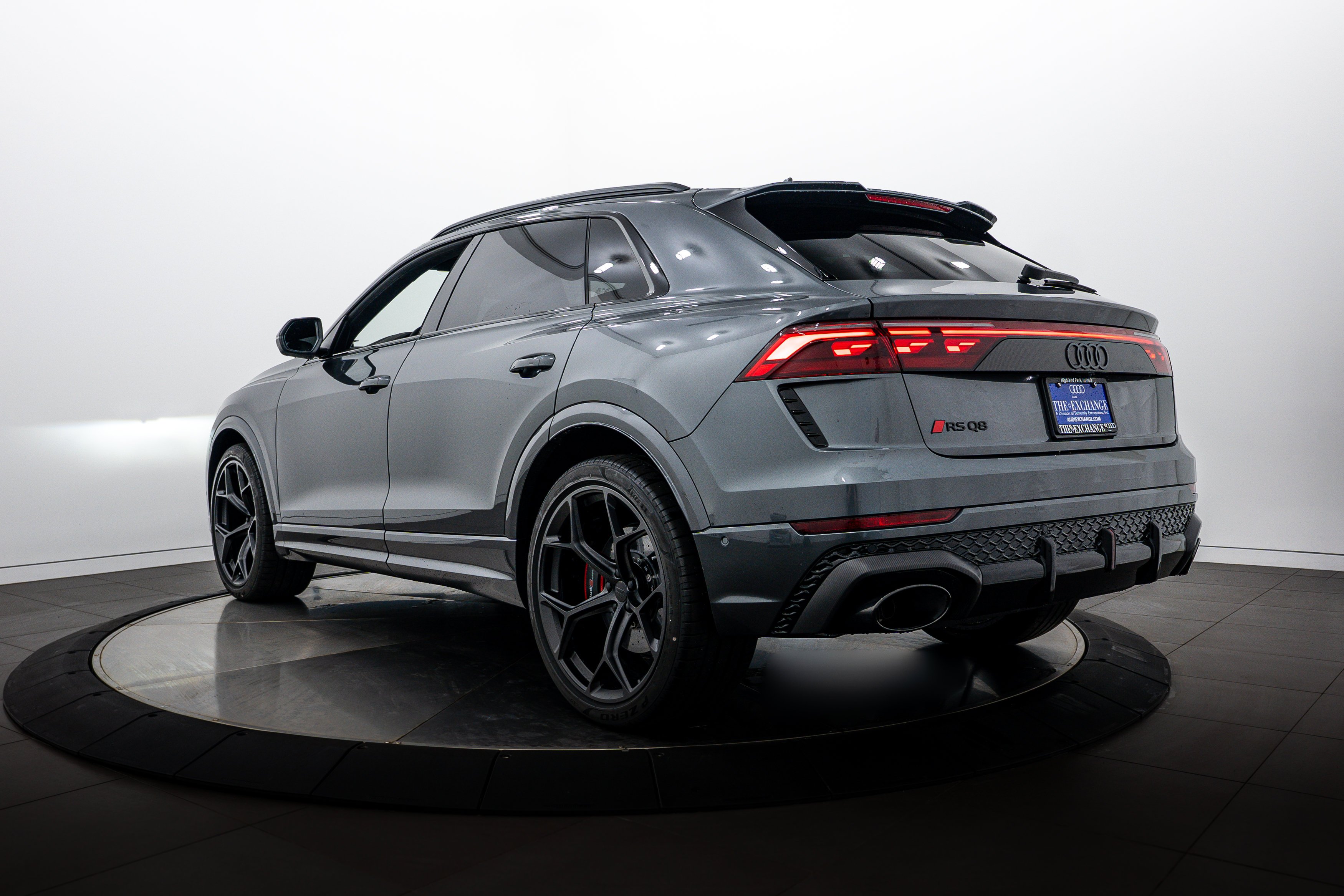 New 2026 DAYTONA GRAY Audi performance image 5