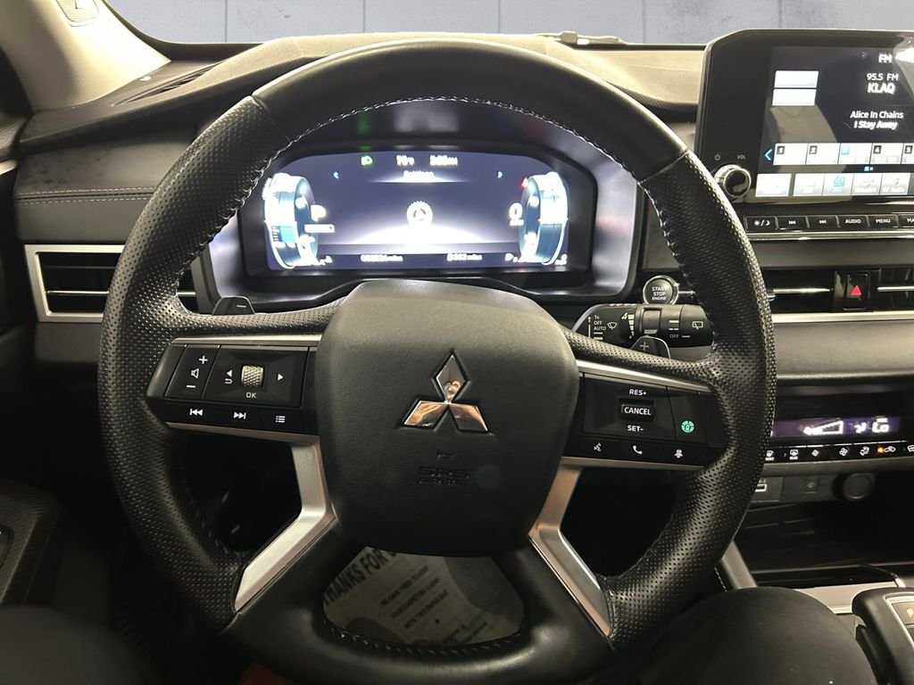 Used 2024 Blue Mitsubishi SE image 9