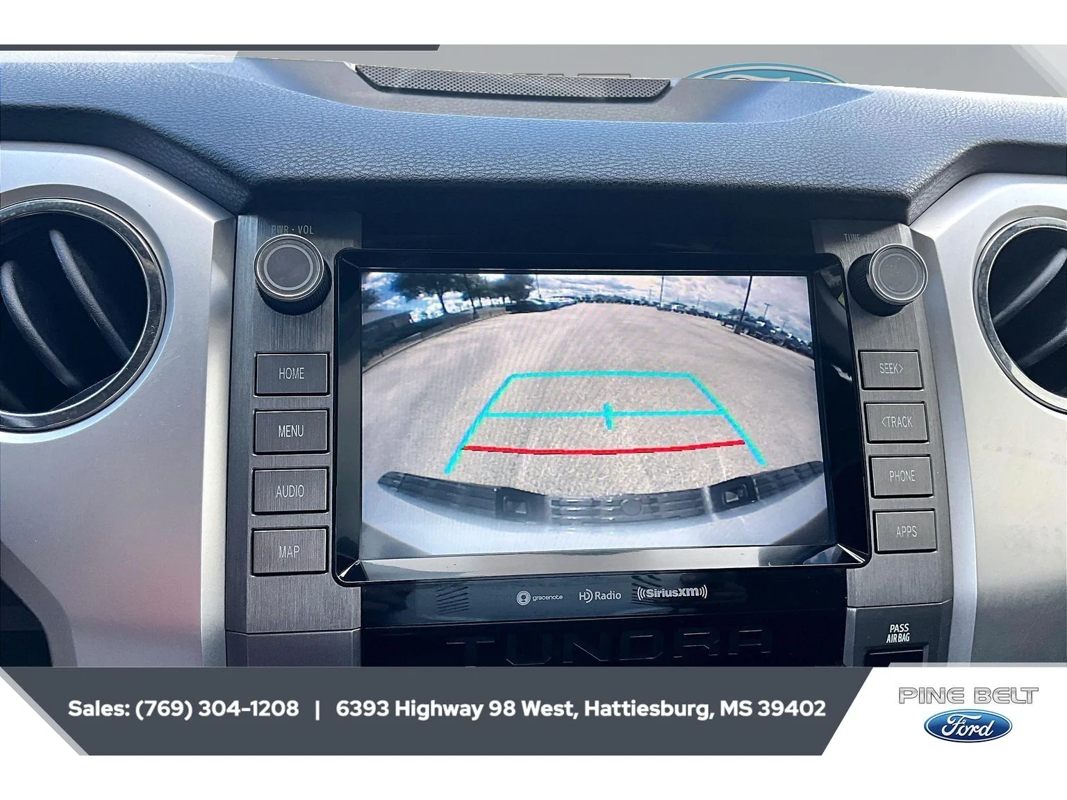Used 2020 Cement Toyota SR5 image 16