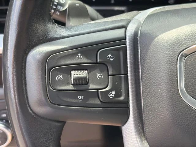 Used 2022 Red GMC Elevation image 26