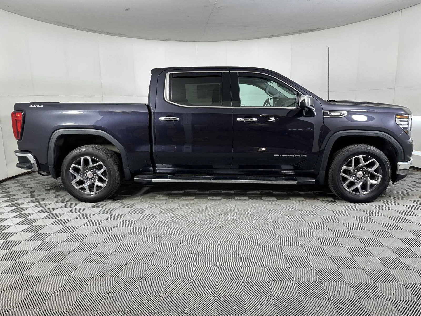 Used 2024 Titanium Rush Metallic GMC SLT image 15