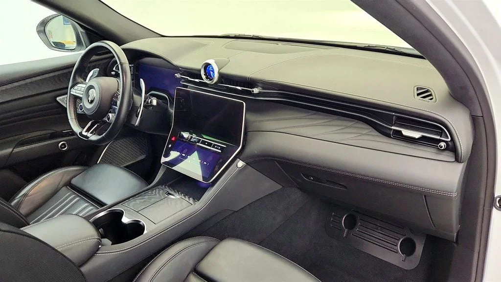 Used 2023 Bianco Maserati Modena AWD image 27