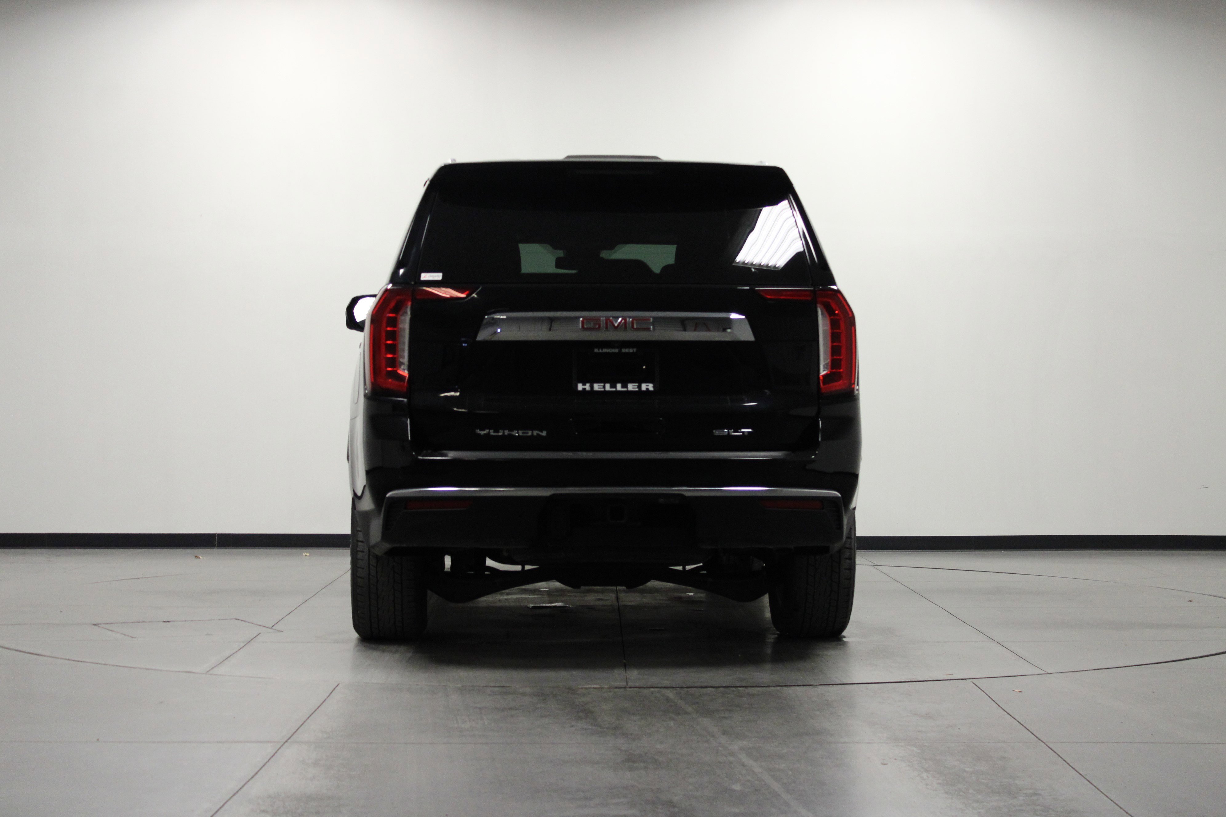 Used 2024 Onyx Black GMC SLT image 5
