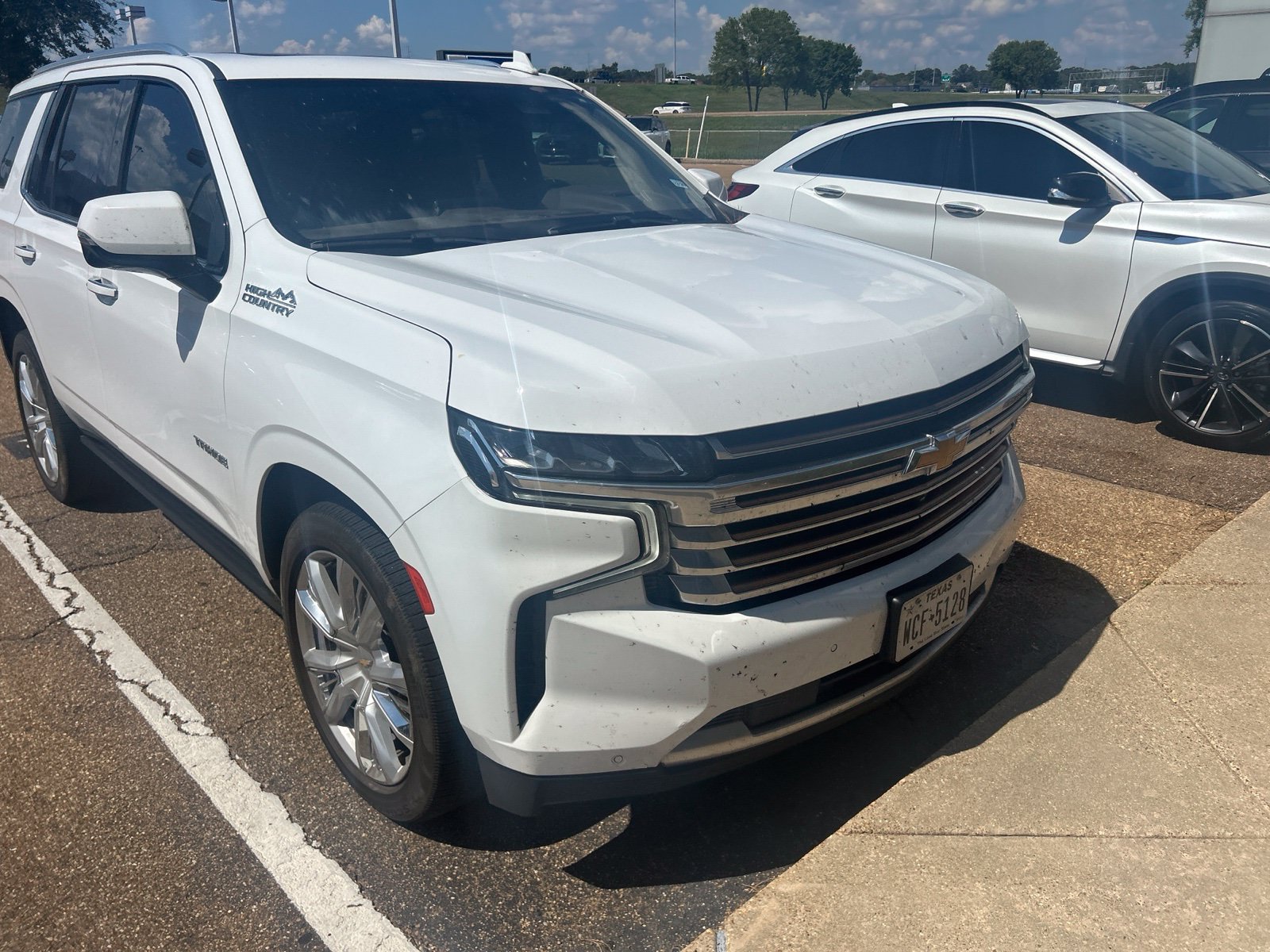 Used 2021 White Chevrolet High Country image 8