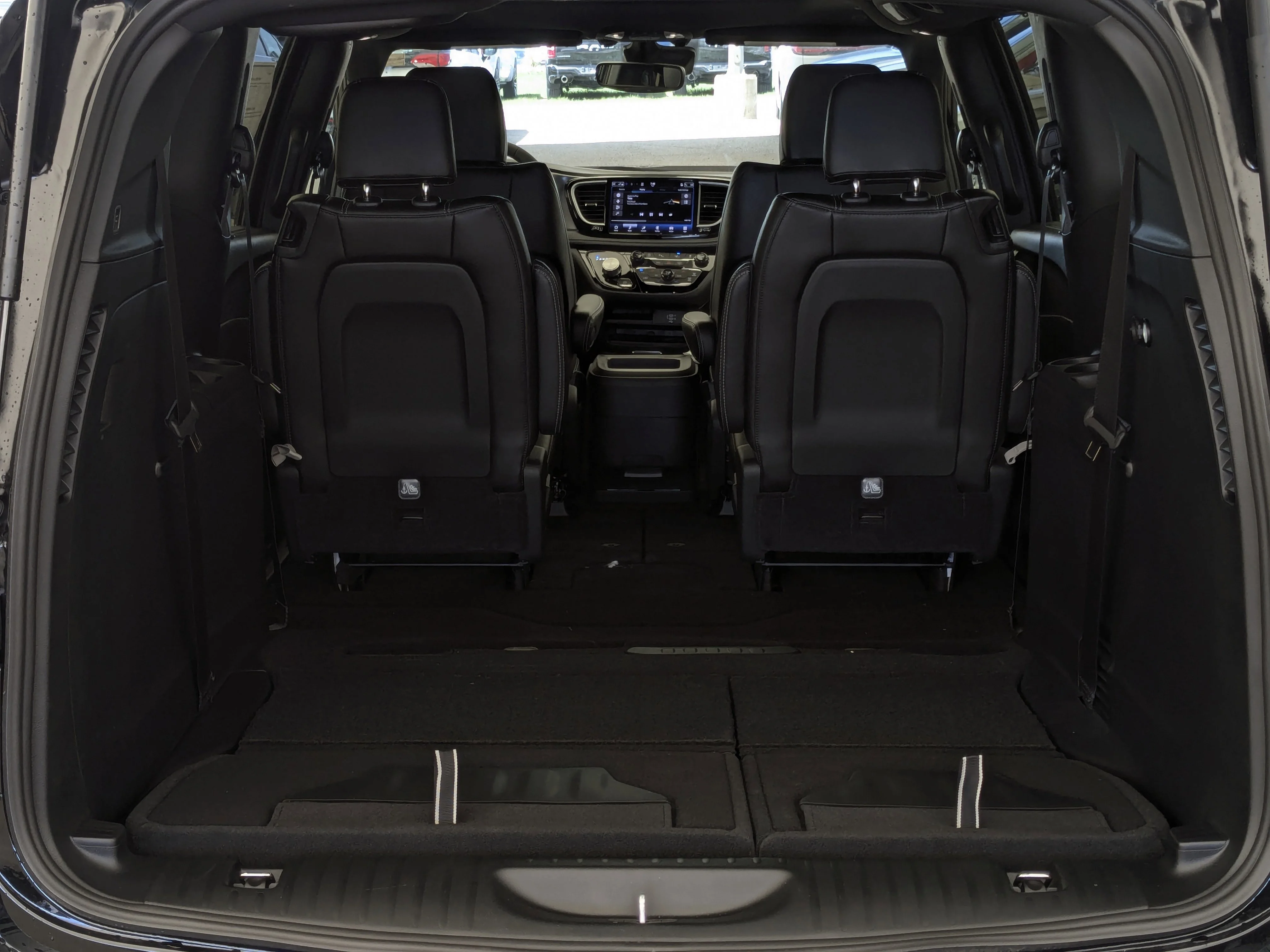 New 2026 Black Chrysler Select AWD - - Full Sunroof - S Appearance - 360 Camera - Remote Start & tons more! image 29