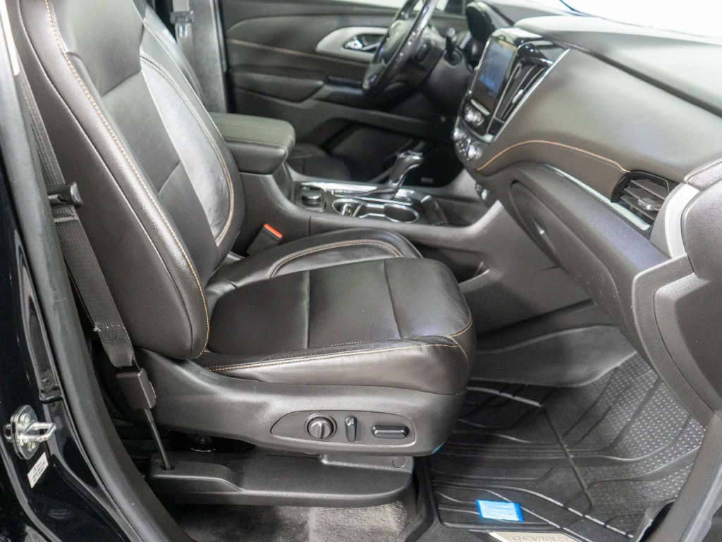 Used 2020 Black Chevrolet RS image 8