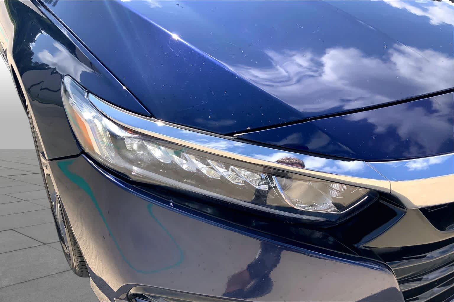Used 2020 Obsidian Blue Pearl Honda EX-L image 27