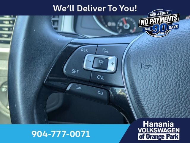 Used 2018 Black Volkswagen 2.0T SE w/Technology image 26