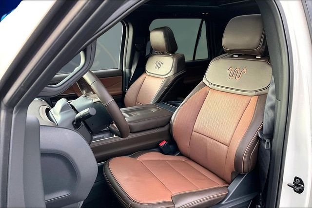 Used 2025 White Ford King Ranch image 22