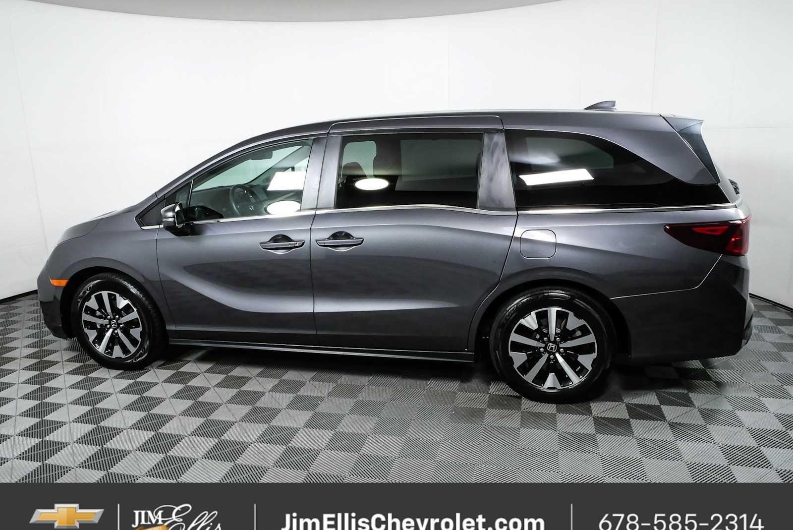 2025 Honda Odyssey EX-L - Photo 28