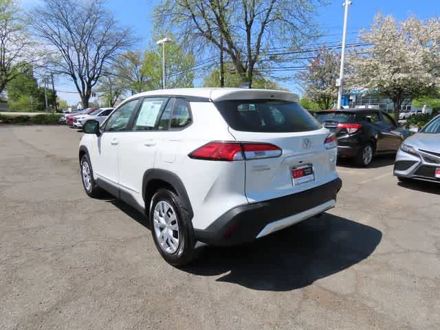 Used 2023 Wind Chill Pearl Toyota  image 4