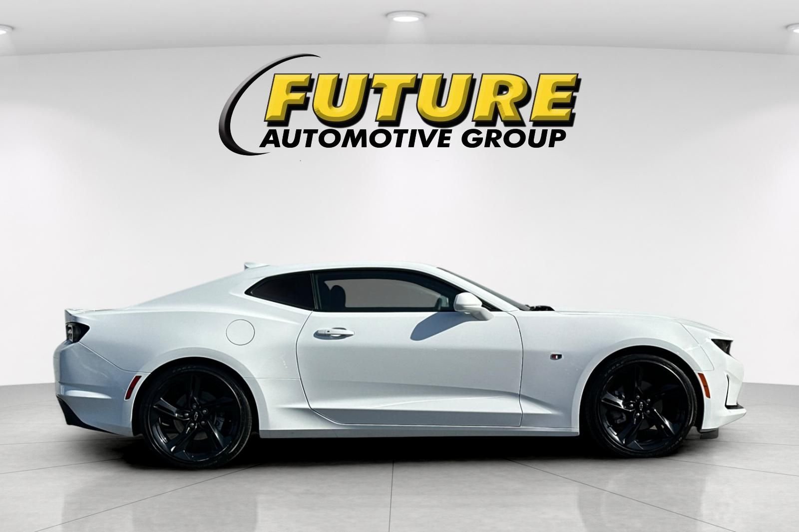Used 2021 White Chevrolet 1LT RS PACKAGE image 2