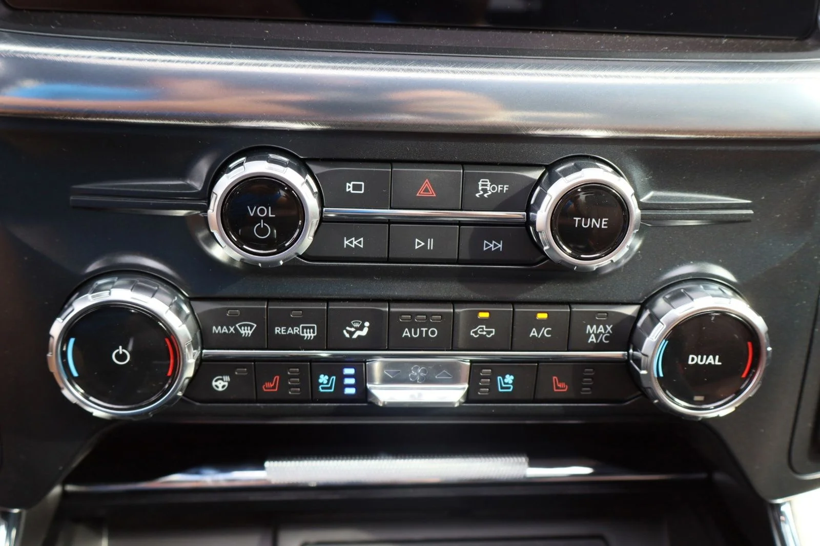 New 2026 Star White Metallic Tri-Coat Ford King Ranch® image 35